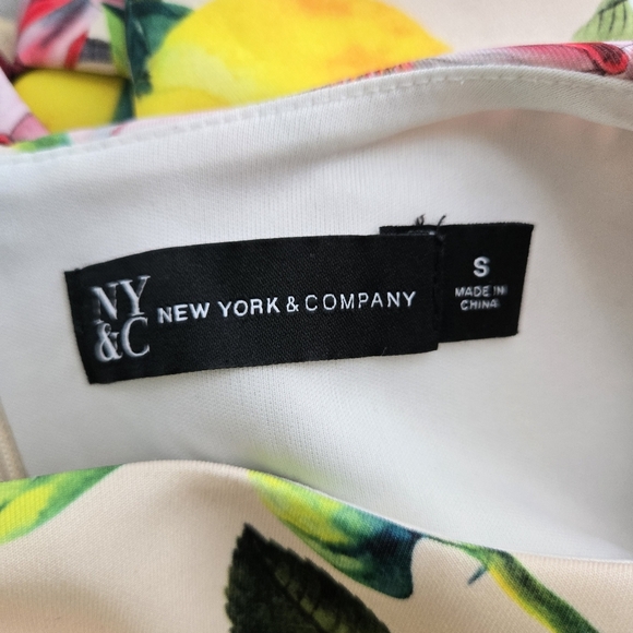 Beautiful Lemon Rose Dress - Picture 12 of 12